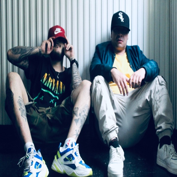 Huelele (feat. Entre Peste)