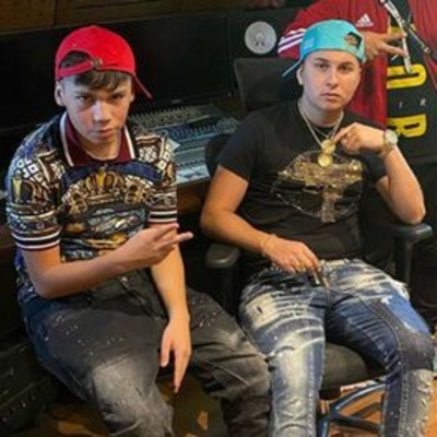 bvnjaRealG4life - Esa Mujercita: JereKlein (feat. єyєy & Basty Corvalan)