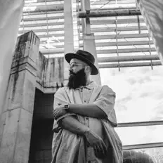 Listen to Rober Sua, watch music videos, read bio, see tour dates & more!