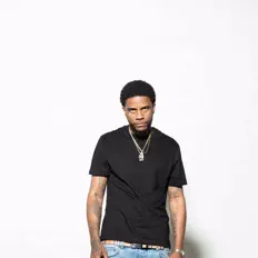 Ascolta Mynamephin, guarda video musicali, leggi la biografia, vedi le date del tour & altro!