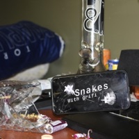 Snakes. (feat. Grifi) - Single - Oji-Wes