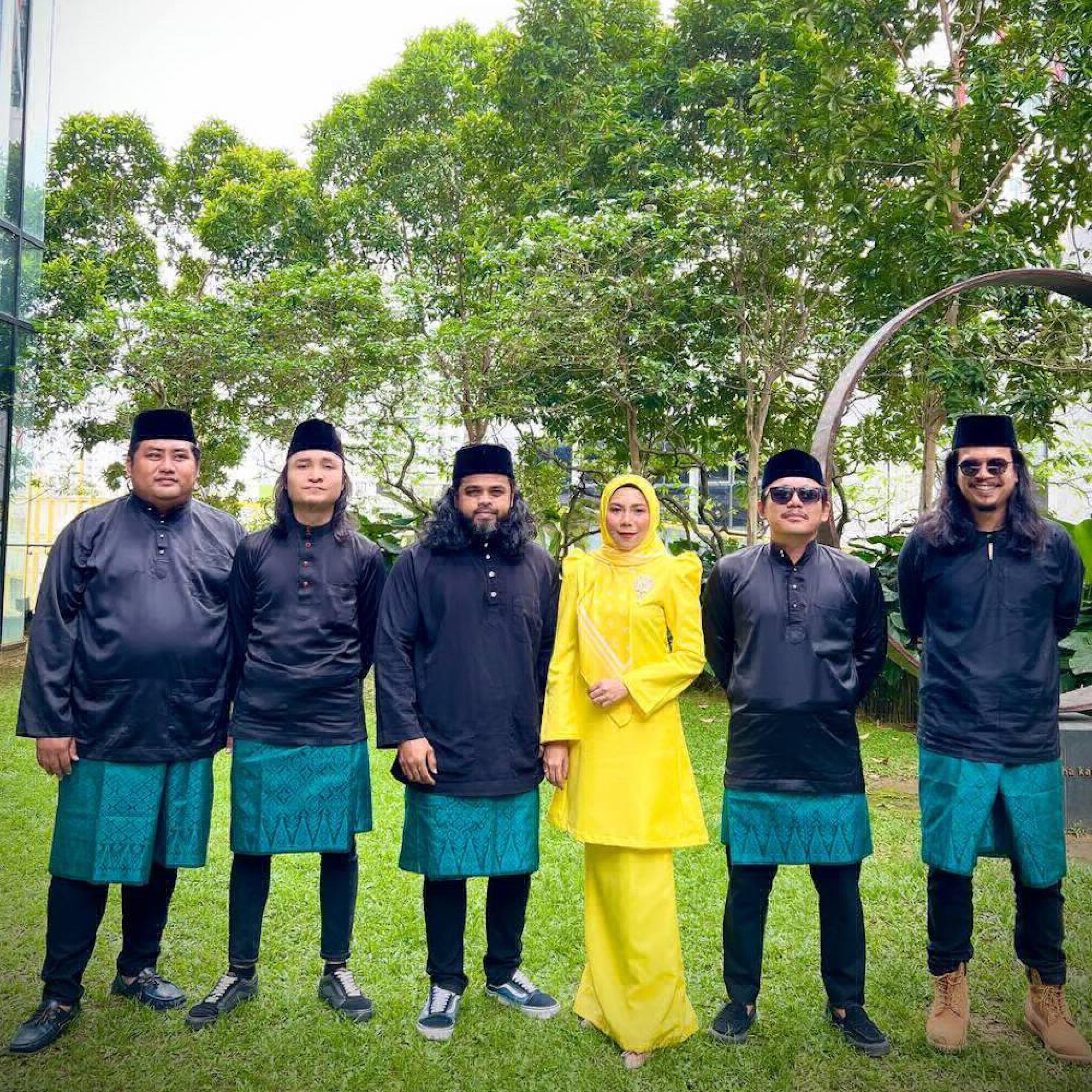 Alun Tradisi - Kuda Hitam