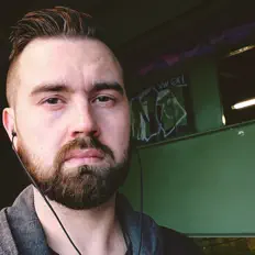 收听 Mässing、观看音乐视频、阅读小传、查看巡演日期等 ！