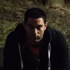 收听 Daniac、观看音乐视频、阅读小传、查看巡演日期等 ！