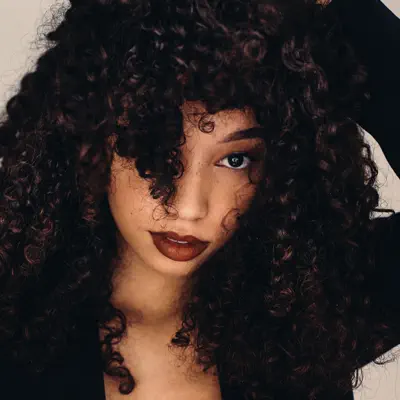 Listen to Lia White, watch music videos, read bio, see tour dates & more!