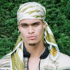 ZAKDARN dinle, müzik videolarını izle, biyografisini oku, tur tarihlerini ve daha fazlasını gör!