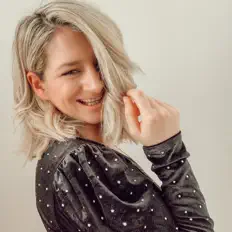 Listen to Stephanie, watch music videos, read bio, see tour dates & more!