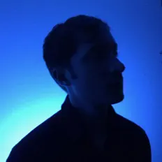 收听 Jackson Fields、观看音乐视频、阅读小传、查看巡演日期等 ！
