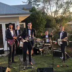 Listen to Ashgroove, watch music videos, read bio, see tour dates & more!