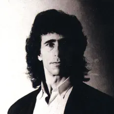 Listen to Miguel Flores "El Capullo de Jerez", watch music videos, read bio, see tour dates & more!