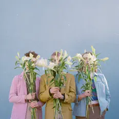 Ouve Gliss, vê vídeos de música, lê a biografia, vê as datas da digressão e muito mais!