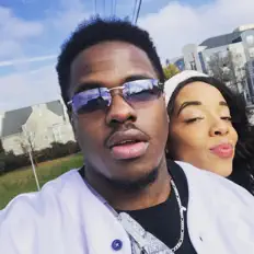 收听 Chuks、观看音乐视频、阅读小传、查看巡演日期等 ！