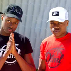 聆聽 TT X Raph、觀看音樂影片、閱讀小傳、查看巡演日期等！