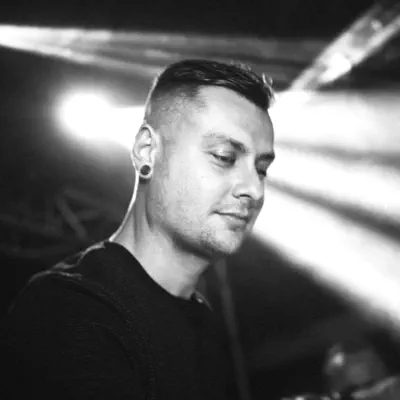 Listen to Dakin Auret, watch music videos, read bio, see tour dates & more!