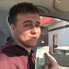 收听 Huug、观看音乐视频、阅读小传、查看巡演日期等 ！