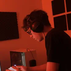 Listen to Milou, watch music videos, read bio, see tour dates & more!