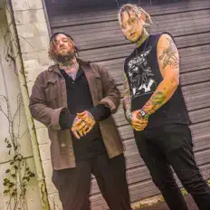 Ouça Flatline Squad, assista a videoclipes, leia a biografia, veja as datas das turnês e mais!