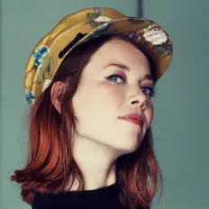 Dengarkan Magdalena Ganter, tonton video musik, baca bio, lihat tanggal tur & lainnya!