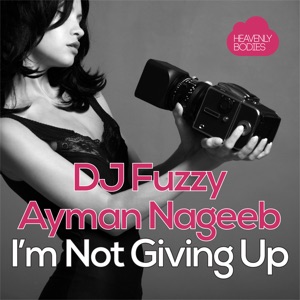 I'm Not Giving Up - Single