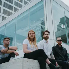 LO/ST सुनें, म्यूज़िक वीडियो देखें, बायो पढ़ें, दौरे की तारीखें और बहुत कुछ देखें!