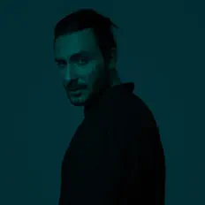 聆聽 Brant、觀看音樂影片、閱讀小傳、查看巡演日期等！