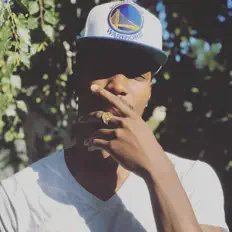 Écoutez Freszko, regardez des vidéoclips, lisez la biographie, consultez les dates de tournée et plus encore !