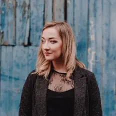 Listen to Iona Fyfe, watch music videos, read bio, see tour dates & more!