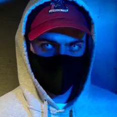 Poslechněte si interpreta TwoYearOldBear, sledujte hudební videa, přečtěte si životopis, podívejte se na data turné a další informace.