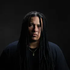 Caja Blanca सुनें, म्यूज़िक वीडियो देखें, बायो पढ़ें, दौरे की तारीखें और बहुत कुछ देखें!