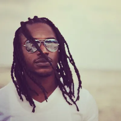 Listen to StarFoxx, watch music videos, read bio, see tour dates & more!