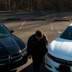 Luister naar TSWISS, bekijk muziekvideo's, lees de bio, bekijk de tourdata, en meer!