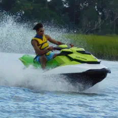 Ouça M Sylvic, assista a videoclipes, leia a biografia, veja as datas das turnês e mais!