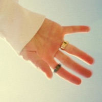 Pale Suburbian - Single - Biv