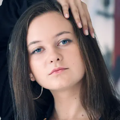 Listen to Klarisa, watch music videos, read bio, see tour dates & more!