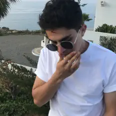 Ascolta Frego, guarda video musicali, leggi la biografia, vedi le date del tour & altro!