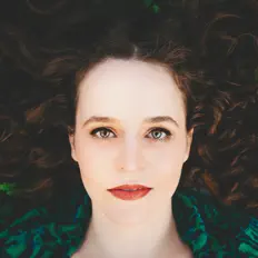 收听 Nina Herzog、观看音乐视频、阅读小传、查看巡演日期等 ！