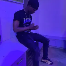 收听 Bdot Stackz、观看音乐视频、阅读小传、查看巡演日期等 ！