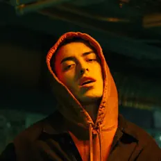 Ouça X4m, assista a videoclipes, leia a biografia, veja as datas das turnês e mais!