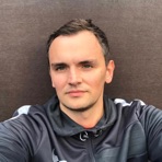 Artem Simonov