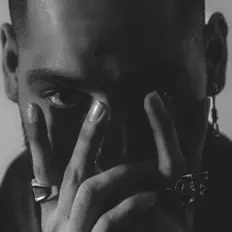 Dengarkan Ezra, tonton video musik, baca bio, lihat tanggal tur & lainnya!