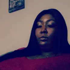 聆聽 Queen Amazon、觀看音樂影片、閱讀小傳、查看巡演日期等！