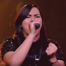 Luanna Douradoを聴いたり、ミュージックビデオを鑑賞したり、経歴やツアー日程などを確認したりしましょう！