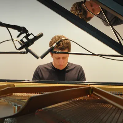Listen to Gabriele Bulfon, watch music videos, read bio, see tour dates & more!
