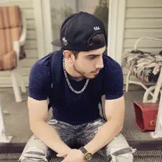 收听 Luke Davis、观看音乐视频、阅读小传、查看巡演日期等 ！