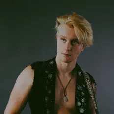 Listen to Zen Thomas, watch music videos, read bio, see tour dates & more!