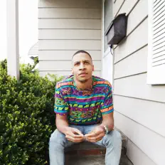 Antoine सुनें, म्यूज़िक वीडियो देखें, बायो पढ़ें, दौरे की तारीखें और बहुत कुछ देखें!