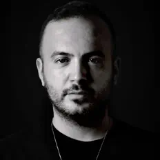 聆聽 Taner Ozturk、觀看音樂影片、閱讀小傳、查看巡演日期等！