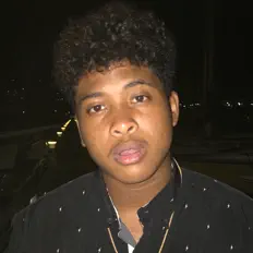 Luister naar Ash Daily, bekijk muziekvideo's, lees de bio, bekijk de tourdata, en meer!