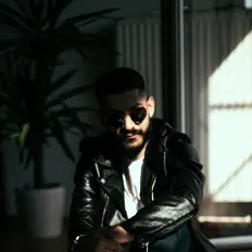 聆聽 Ajay Adam、觀看音樂影片、閱讀小傳、查看巡演日期等！