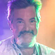 Dengarkan Larry Keel, tonton video musik, baca bio, lihat tanggal tur & lainnya!